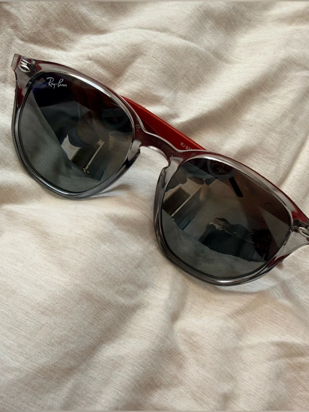 Ray-Ban Kids Round Sunglasses in Gray and Red